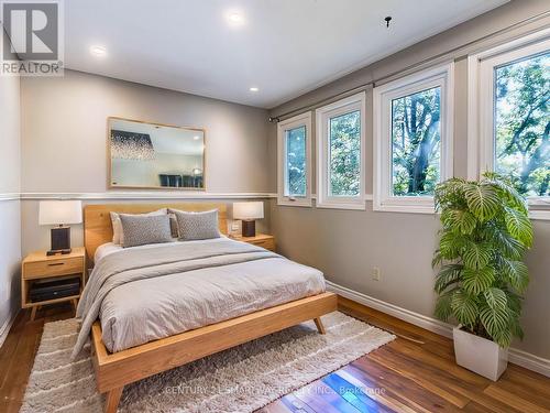 195 Romain Crescent, Oakville, ON - Indoor Photo Showing Bedroom