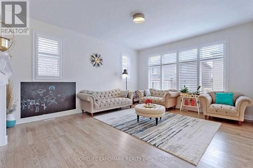 3268 Donald Mackay Street W, Oakville, ON - Indoor Photo Showing Living Room