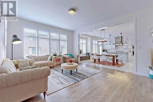 3268 Donald Mackay Street W, Oakville, ON - Indoor Photo Showing Living Room