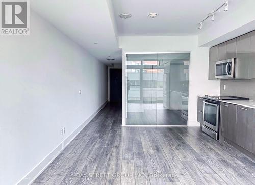 403 - 403 Church Street, Toronto, ON - Indoor Photo Showing Kitchen