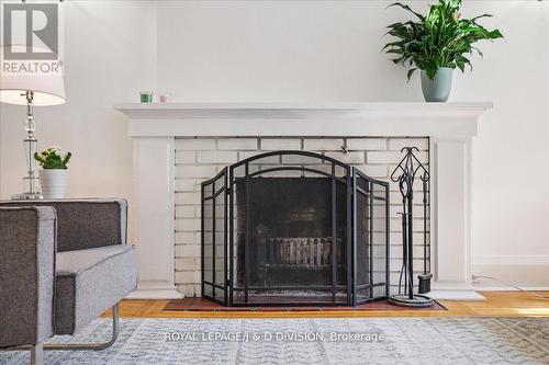 338 St Clair Avenue E, Toronto, ON - Indoor With Fireplace