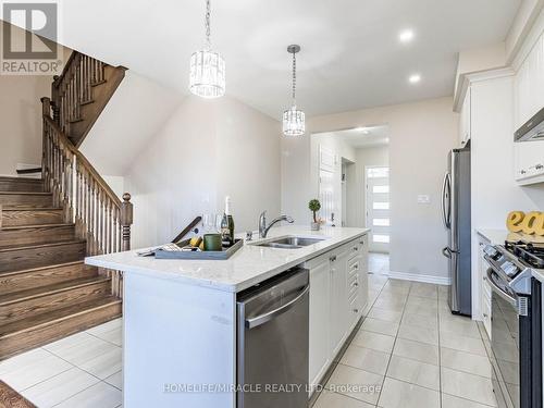 12 Callahan Court, Brampton, ON - Indoor Photo Showing Kitchen With Upgraded Kitchen