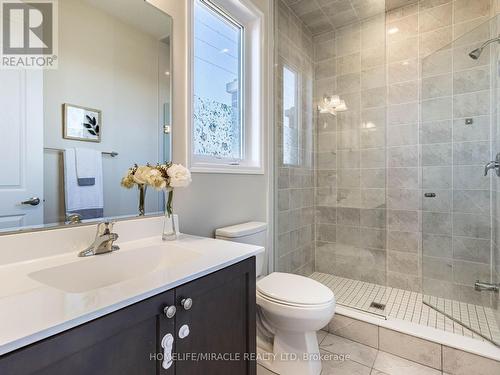 12 Callahan Court, Brampton, ON - Indoor Photo Showing Bathroom