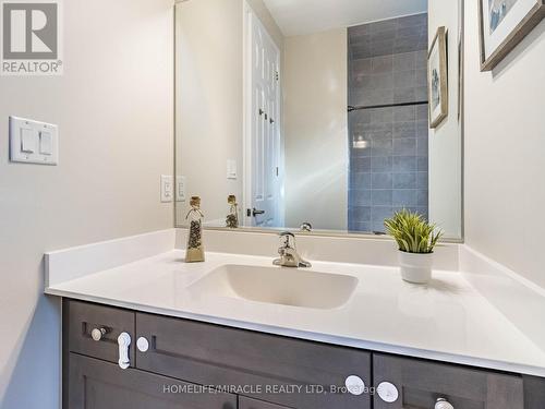 12 Callahan Court, Brampton, ON - Indoor Photo Showing Bathroom