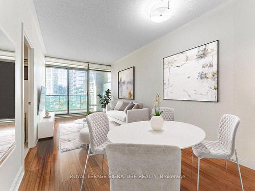 508-18 Yorkville Ave, Toronto, ON - Indoor Photo Showing Dining Room