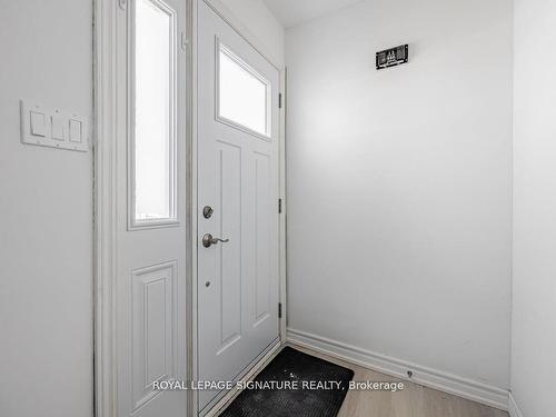 A/Upper-54 Tuscarora Dr, Toronto, ON - Indoor Photo Showing Other Room