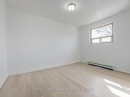 A/Upper-54 Tuscarora Dr, Toronto, ON - Indoor Photo Showing Other Room