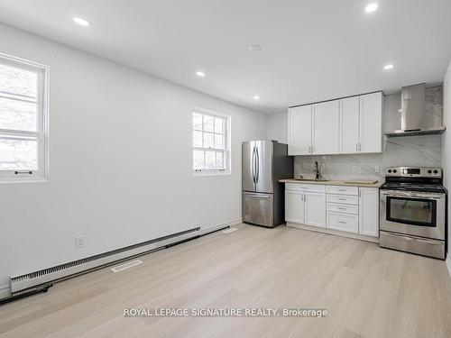 A/Upper-54 Tuscarora Dr, Toronto, ON - Indoor Photo Showing Kitchen