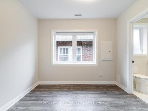 Upper-182 Millwood Rd, Toronto, ON - Indoor Photo Showing Other Room