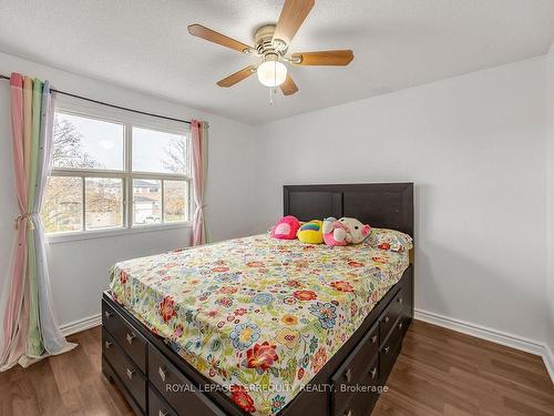 18 Charlton Cres, Ajax, ON - Indoor Photo Showing Bedroom