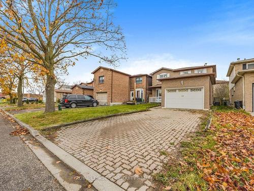 18 Charlton Cres, Ajax, ON - Outdoor