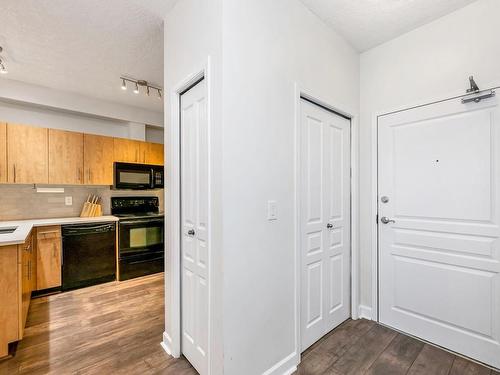 110-825 Goldstream Ave, Langford, BC - Indoor Photo Showing Kitchen