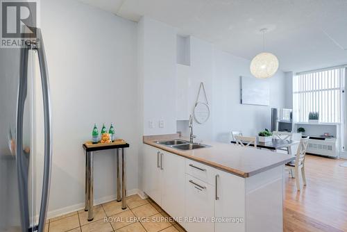 1110 - 1600 Keele Street, Toronto, ON - Indoor Photo Showing Kitchen With Double Sink