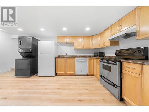 Xxxx Grand Boulevard, North Vancouver, BC - Indoor Photo Showing Kitchen