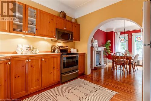 169 Robinson Street, Hamilton, ON - Indoor Photo Showing Kitchen