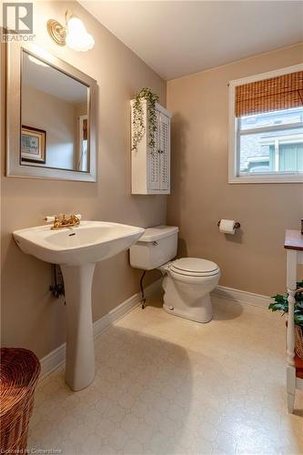 169 Robinson Street, Hamilton, ON - Indoor Photo Showing Bathroom