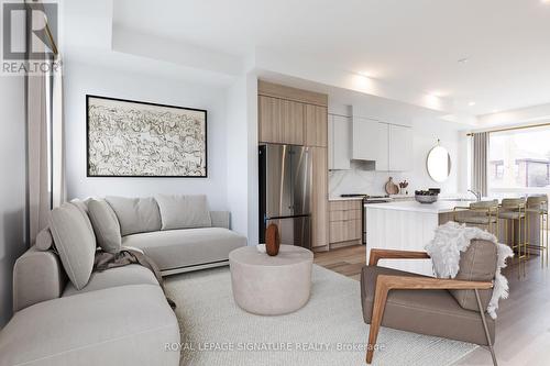 270 Atlas Avenue, Toronto, ON - Indoor Photo Showing Living Room