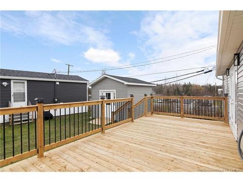 27 Leafwood Cres, Fredericton, NB 