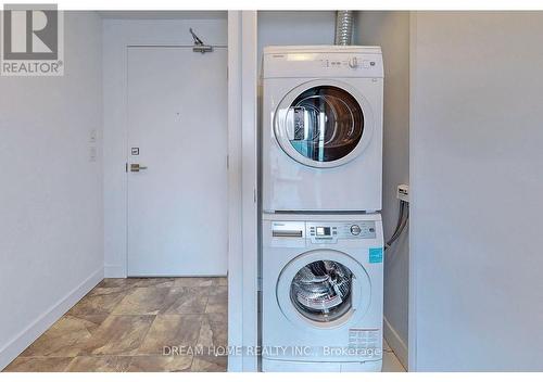 2307 - 14 York Street, Toronto, ON - Indoor Photo Showing Laundry Room