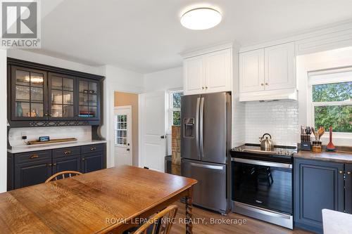 1368 Haist Street, Pelham (662 - Fonthill), ON - Indoor Photo Showing Kitchen