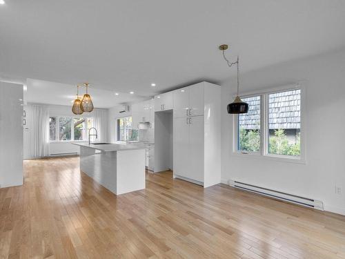 Dining room - 190 Av. De Merton, Saint-Lambert, QC - Indoor