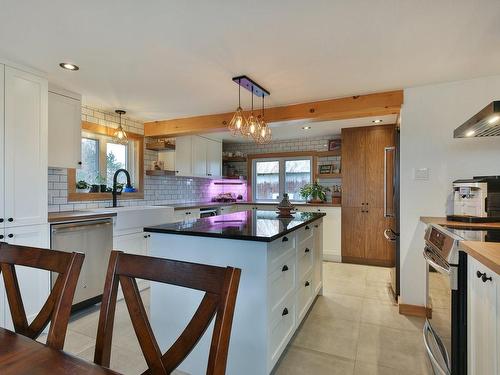 Vue d'ensemble - 38 6E Rang, Mont-Saint-Grégoire, QC - Indoor Photo Showing Kitchen With Upgraded Kitchen