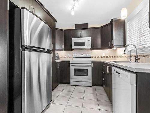 Cuisine - 7968 Rue Des Santolines, Québec (Charlesbourg), QC - Indoor Photo Showing Kitchen