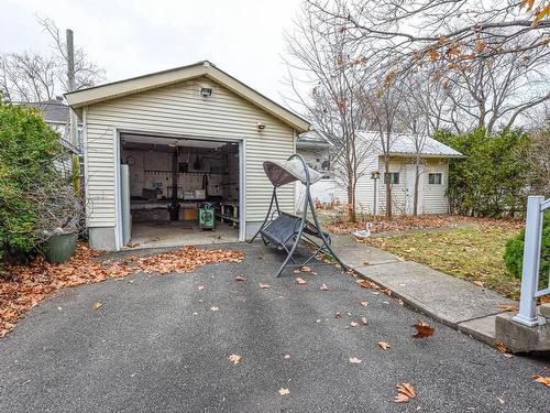 Garage - 4090 Rue Legault, Longueuil (Saint-Hubert), QC - Outdoor