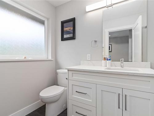 7133 Grant Rd West, Sooke, BC - Indoor Photo Showing Bathroom