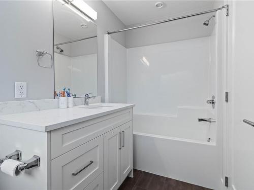 7133 Grant Rd West, Sooke, BC - Indoor Photo Showing Bathroom