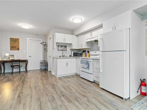 7133 Grant Rd West, Sooke, BC - Indoor Photo Showing Kitchen