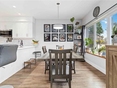 7133 Grant Rd West, Sooke, BC - Indoor Photo Showing Dining Room