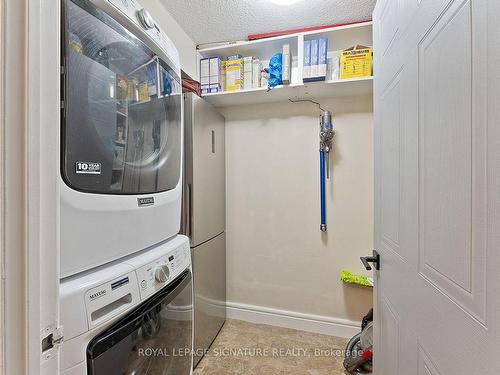 1008-5 Kenneth Ave, Toronto, ON - Indoor Photo Showing Laundry Room