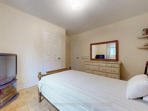 120 Guery Cres, Vaughan, ON - Indoor Photo Showing Bedroom