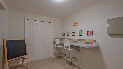 359 Stellar Drive, Kelowna, BC - Indoor Photo Showing Bathroom