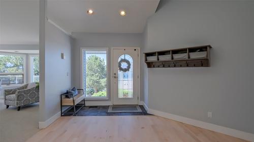 359 Stellar Drive, Kelowna, BC - Indoor Photo Showing Other Room