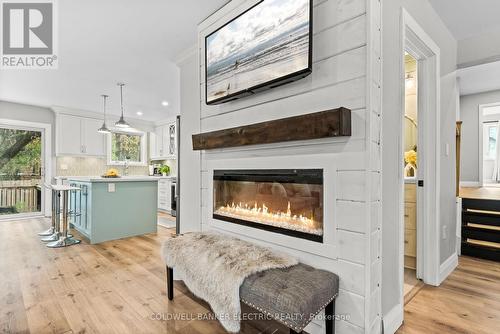 7055 Hunter Street, Hamilton Township (Bewdley), ON - Indoor Photo Showing Living Room With Fireplace