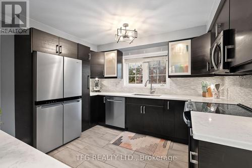 1360 Dumont Street, Oshawa (Taunton), ON - Indoor Photo Showing Kitchen With Upgraded Kitchen