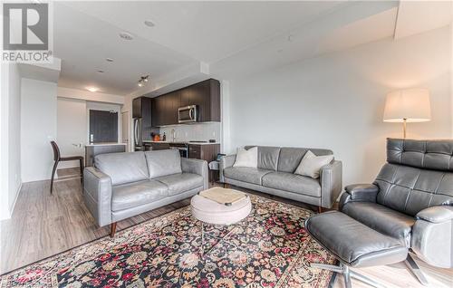 55 Duke Street Unit# 2207, Kitchener, ON - Indoor Photo Showing Living Room