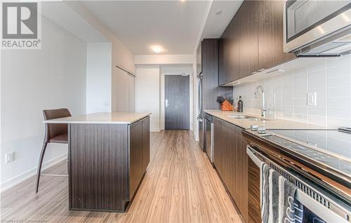 55 Duke Street Unit# 2207, Kitchener, ON - Indoor Photo Showing Kitchen