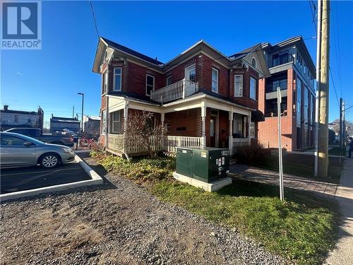 11 William Street W, Smiths Falls, ON - Outdoor