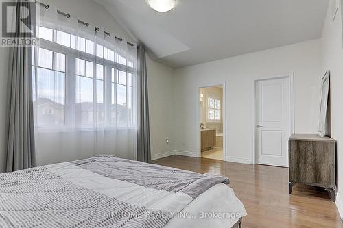 3057 Gardenia Gate, Oakville, ON - Indoor Photo Showing Bedroom