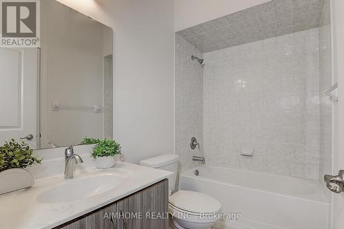 3057 Gardenia Gate, Oakville, ON - Indoor Photo Showing Bathroom