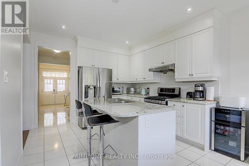 3057 Gardenia Gate, Oakville, ON - Indoor Photo Showing Kitchen