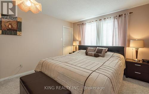 4535 Gatineau Avenue, Mississauga, ON - Indoor Photo Showing Bedroom