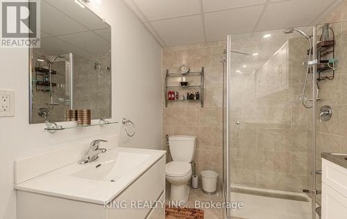 4535 Gatineau Avenue, Mississauga, ON - Indoor Photo Showing Bathroom