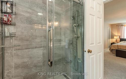 4535 Gatineau Avenue, Mississauga, ON - Indoor Photo Showing Bathroom