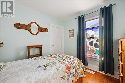 352 Mitton Street North, Sarnia, ON - Indoor Photo Showing Bedroom