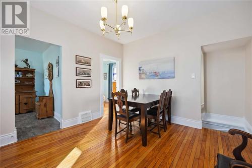 352 Mitton Street North, Sarnia, ON - Indoor Photo Showing Dining Room