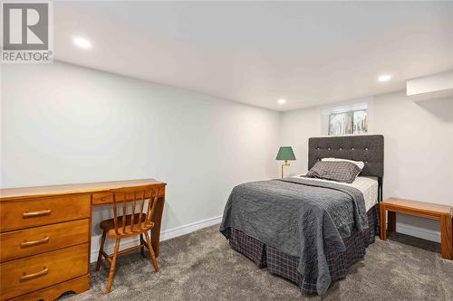 352 Mitton Street North, Sarnia, ON - Indoor Photo Showing Bedroom